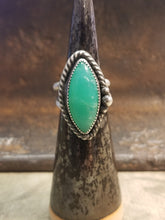 Load image into Gallery viewer, Chrysoprase and Sterling Silver Ring